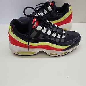 Nike Air Max 95 Black Red Sneakers Size 7women
